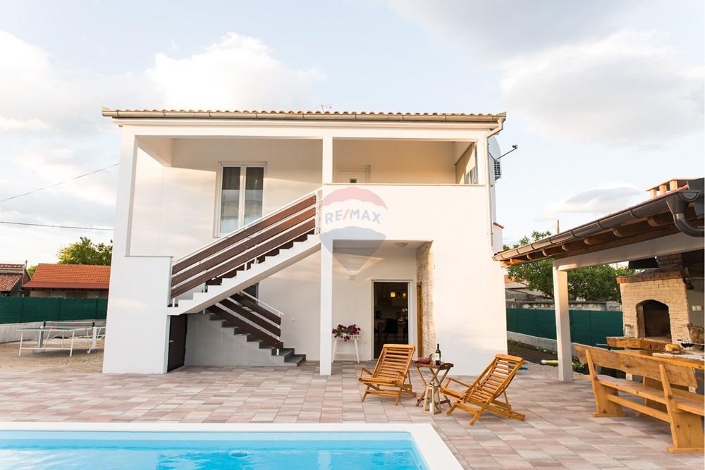 Hiša Perušić, 188m2