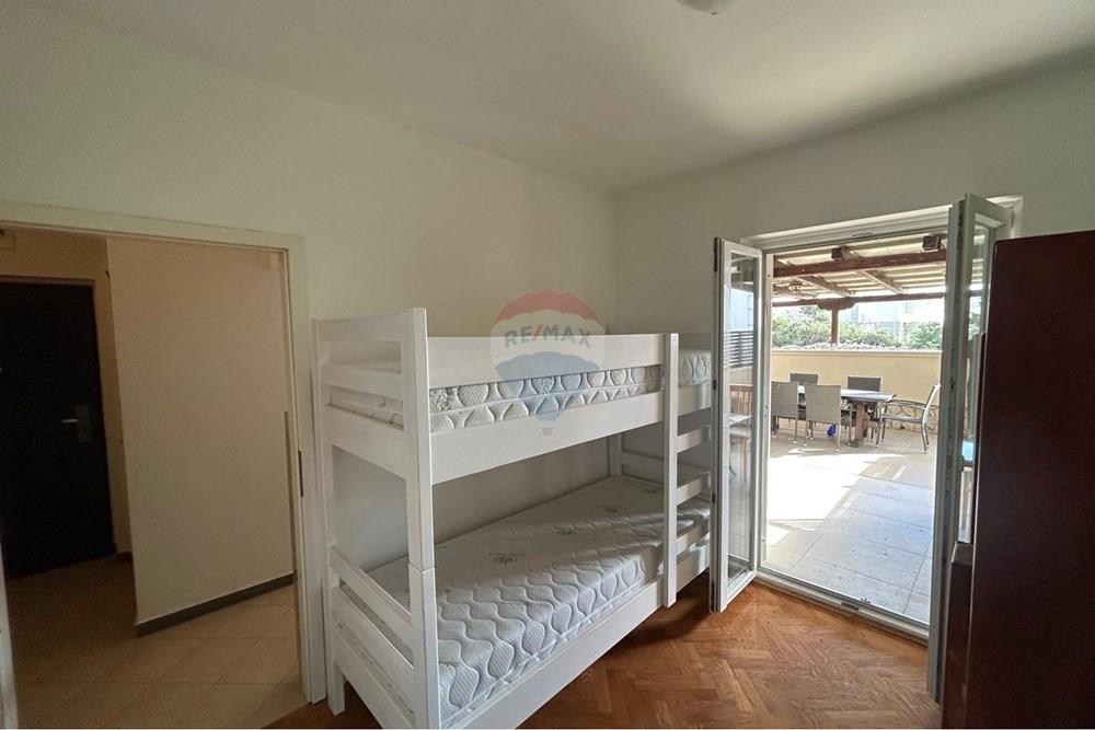 Stanovanje Novalja, 60,73m2