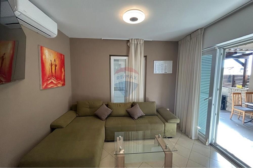 Stanovanje Novalja, 60,73m2