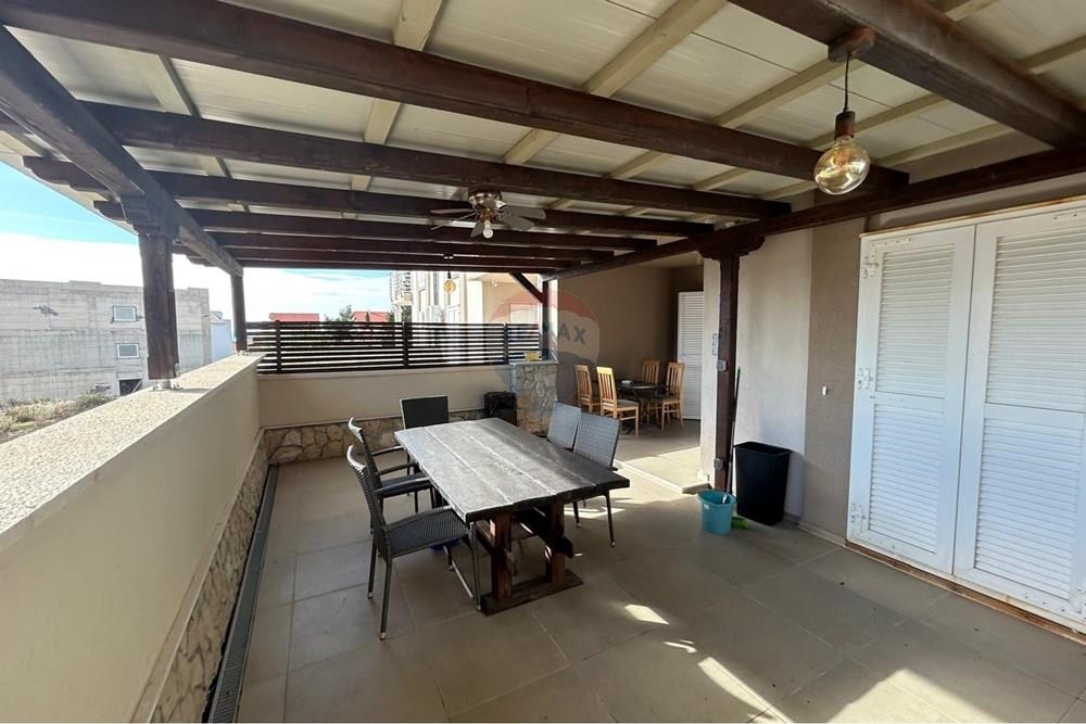 Stanovanje Novalja, 60,73m2