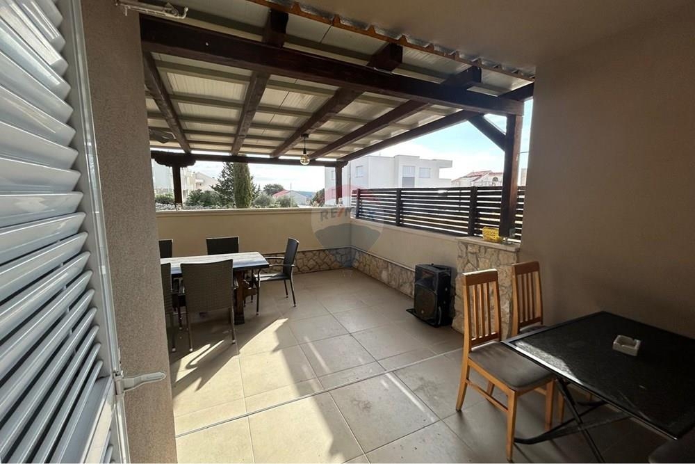 Stanovanje Novalja, 60,73m2