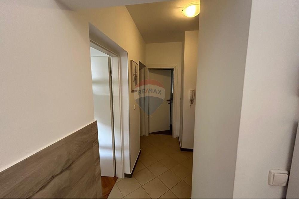 Stanovanje Novalja, 60,73m2