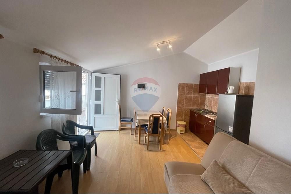 Hiša Gornji Karin, Obrovac, 170m2