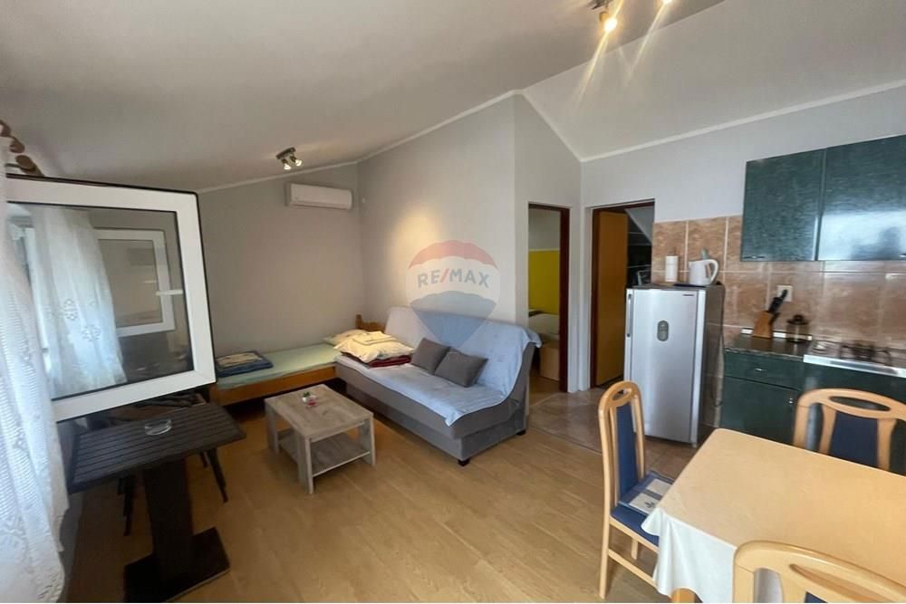 Hiša Gornji Karin, Obrovac, 170m2