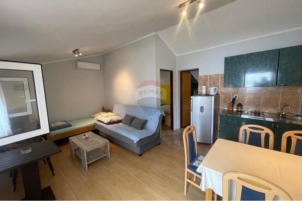 Hiša Gornji Karin, Obrovac, 170m2