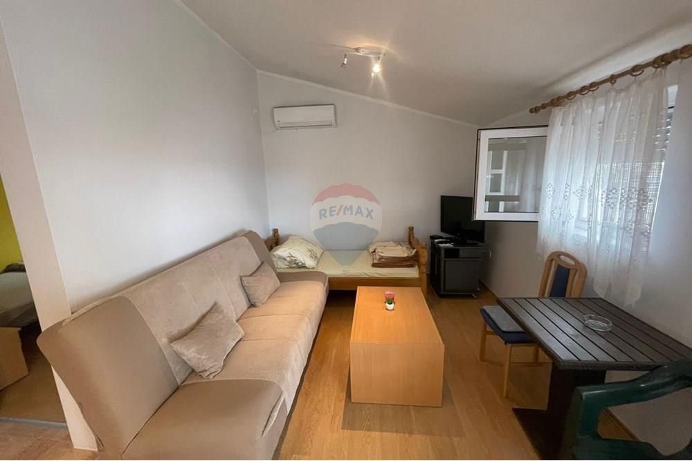 Hiša Gornji Karin, Obrovac, 170m2