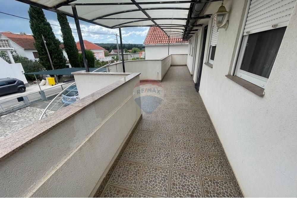 Hiša Gornji Karin, Obrovac, 170m2