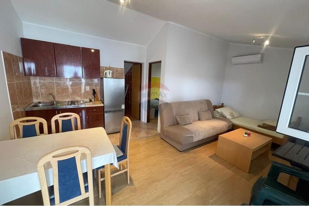 Hiša Gornji Karin, Obrovac, 170m2