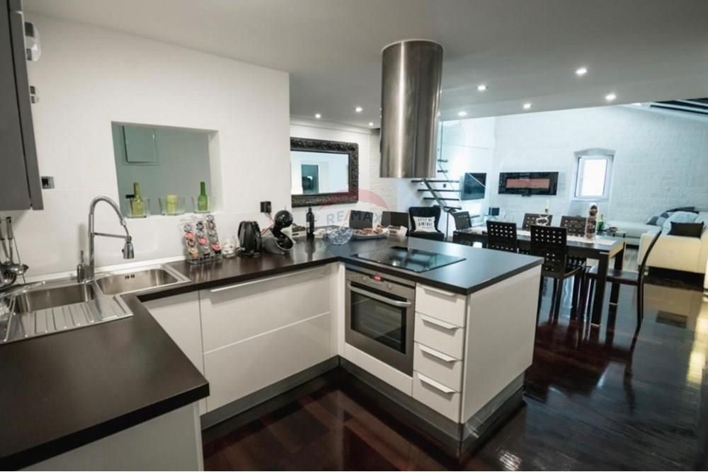 Stanovanje Grad, Šibenik, 90m2