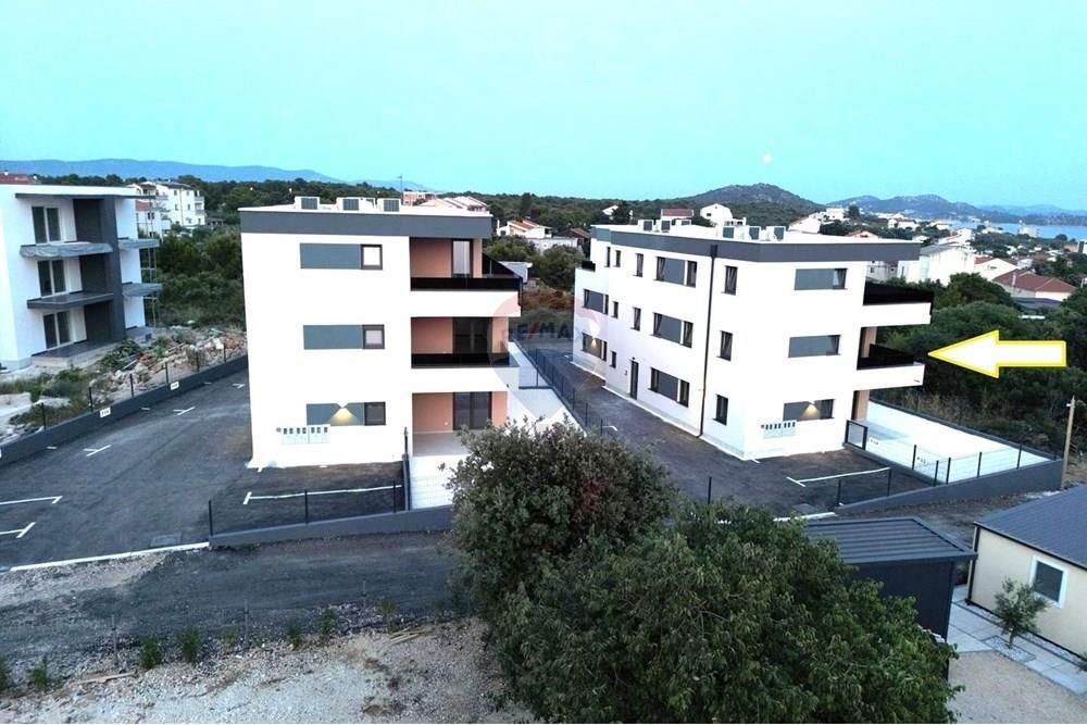 Stanovanje Pakoštane, 75,69m2