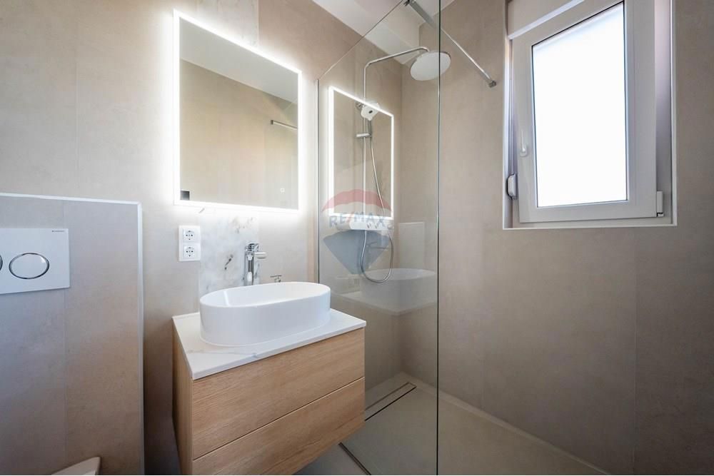 Hiša Mandre, Kolan, 220m2