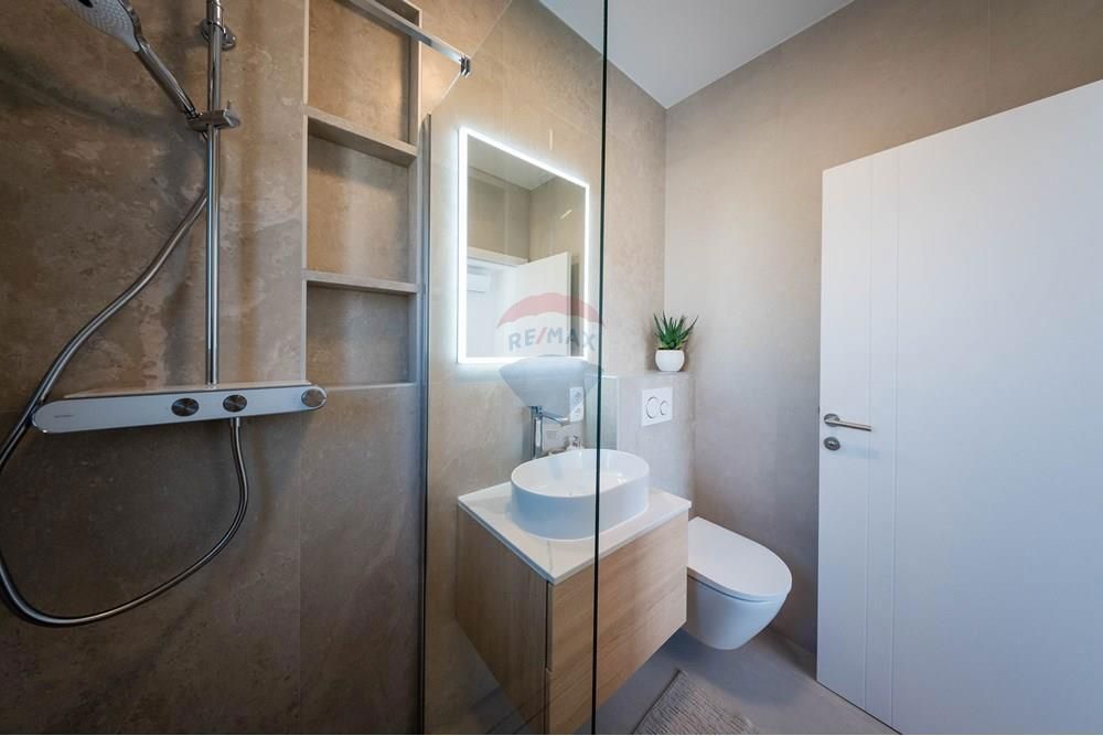 Hiša Mandre, Kolan, 220m2