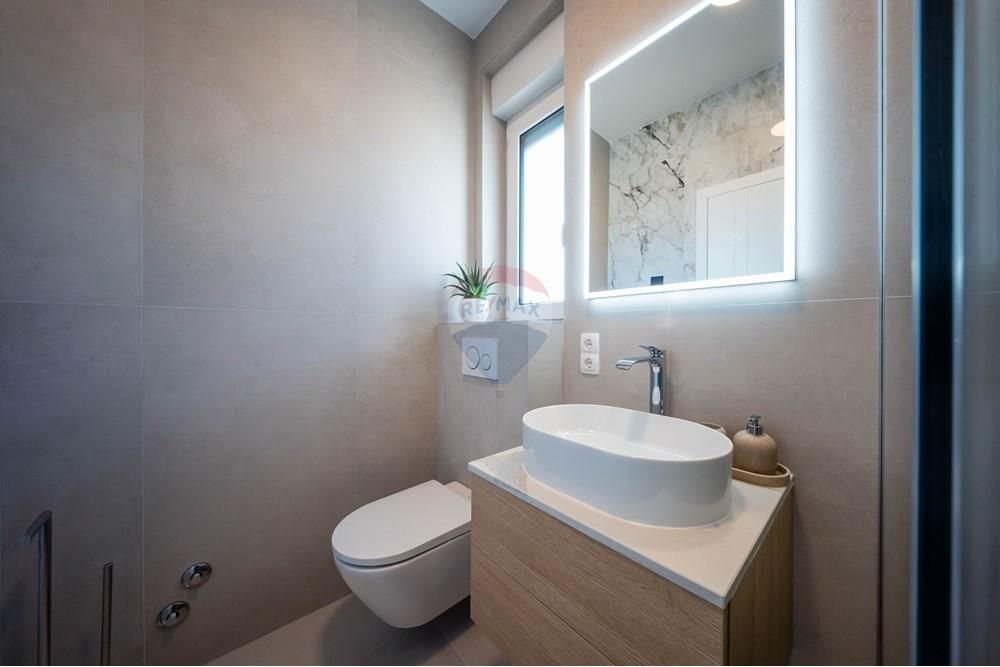 Hiša Mandre, Kolan, 220m2