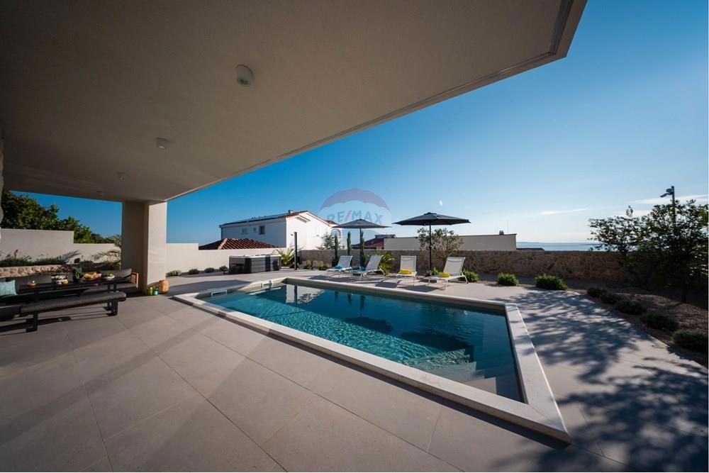 Hiša Mandre, Kolan, 220m2