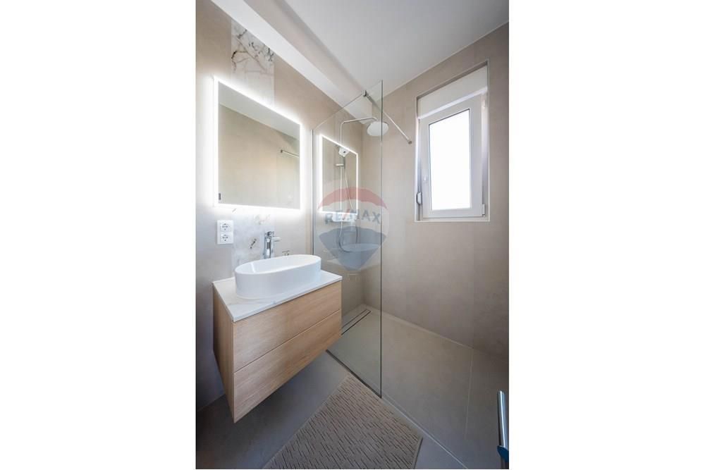 Hiša Mandre, Kolan, 220m2