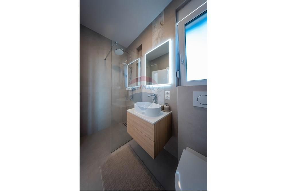 Hiša Mandre, Kolan, 220m2