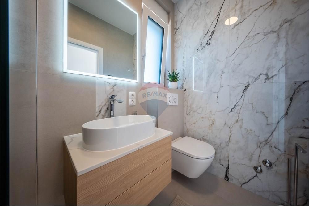 Hiša Mandre, Kolan, 220m2