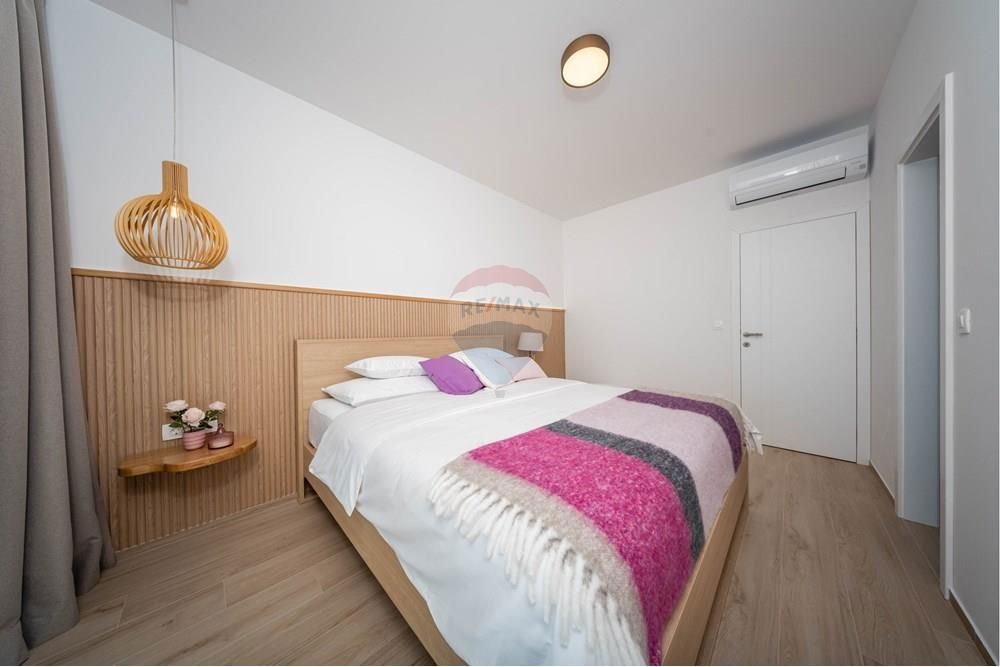 Hiša Mandre, Kolan, 220m2