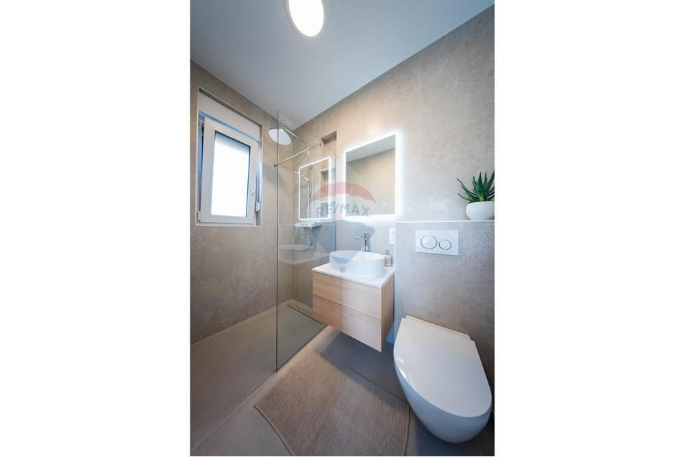 Hiša Mandre, Kolan, 220m2