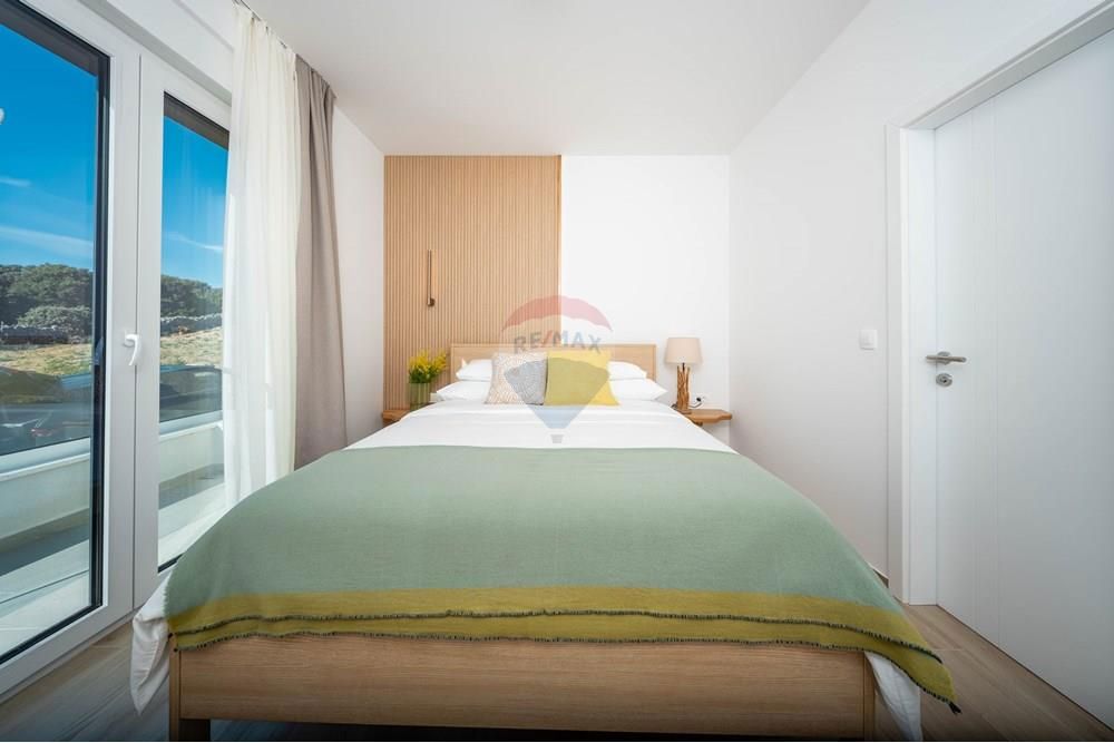 Hiša Mandre, Kolan, 220m2