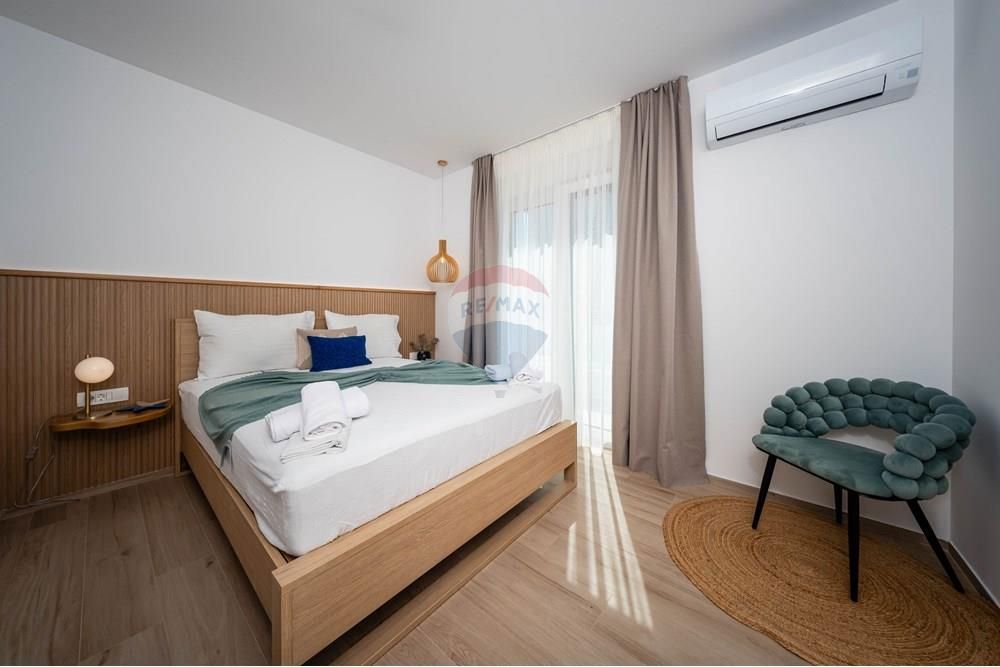 Hiša Mandre, Kolan, 220m2