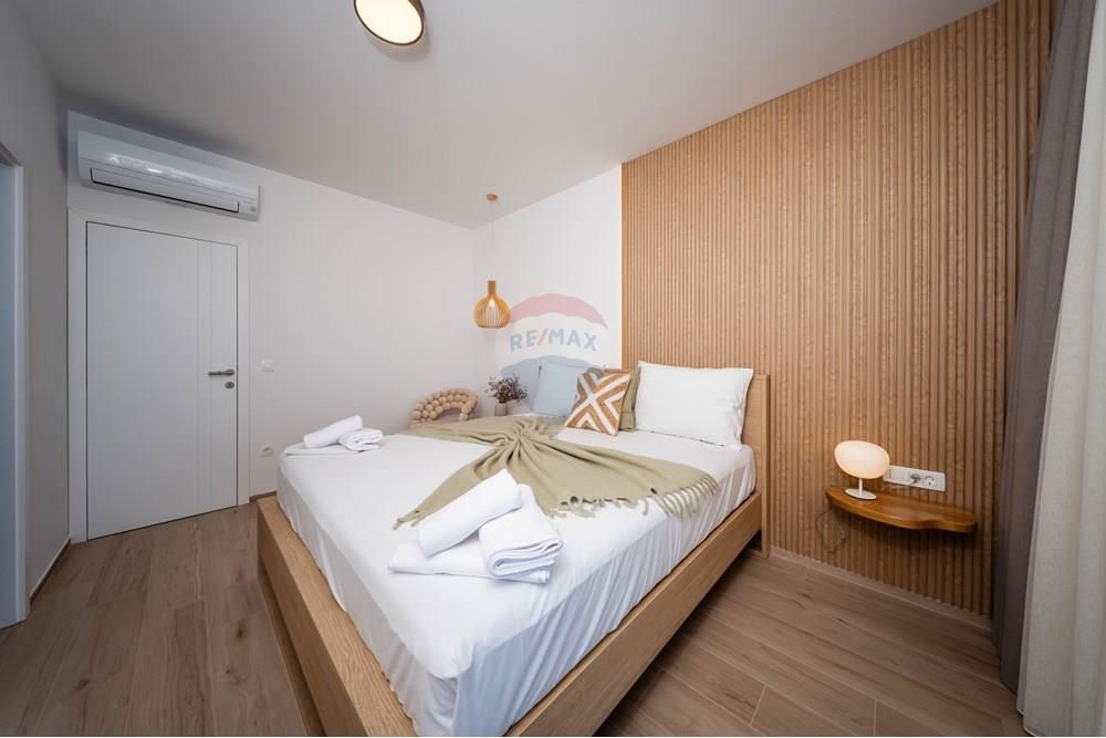 Hiša Mandre, Kolan, 220m2