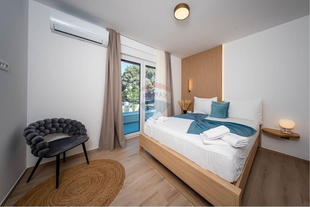 Hiša Mandre, Kolan, 220m2