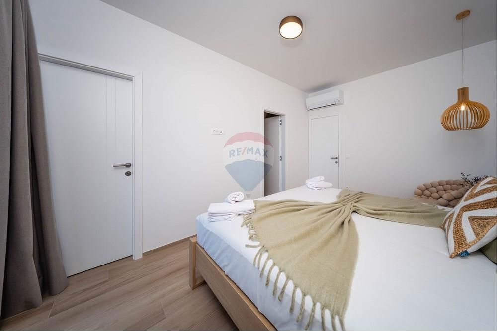 Hiša Mandre, Kolan, 220m2