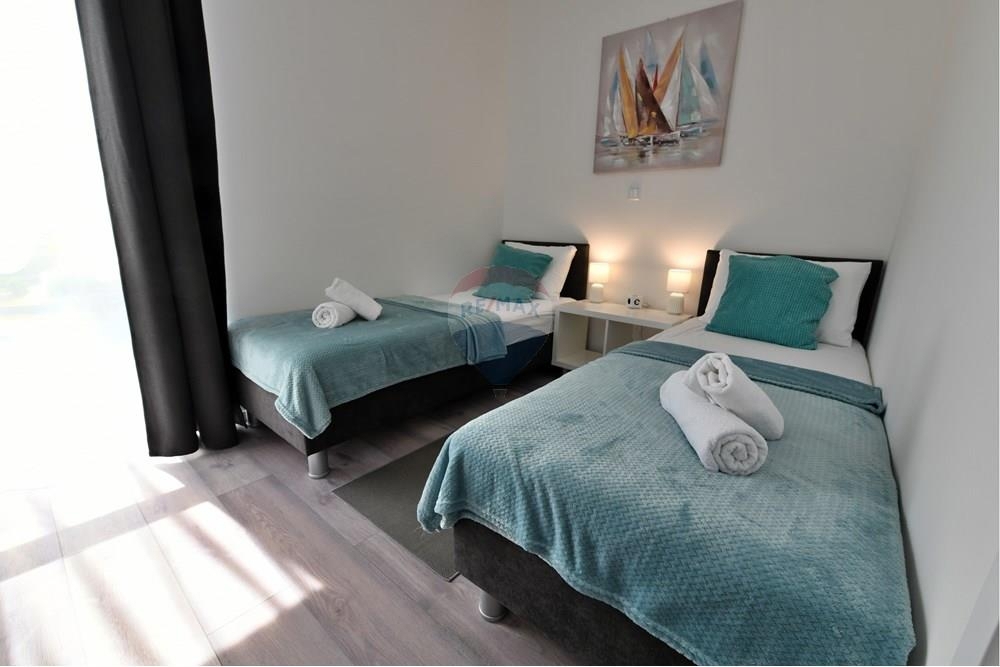 Hiša Stara Novalja, Novalja, 104m2