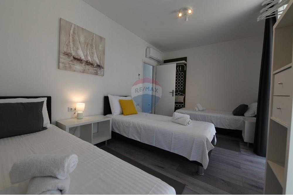 Hiša Stara Novalja, Novalja, 104m2