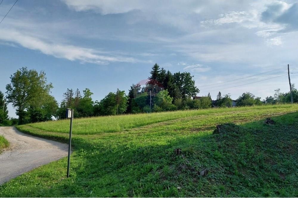 Jastrebarsko, Klinča Sela – zazidljivo zemljišče, 6.463 m²