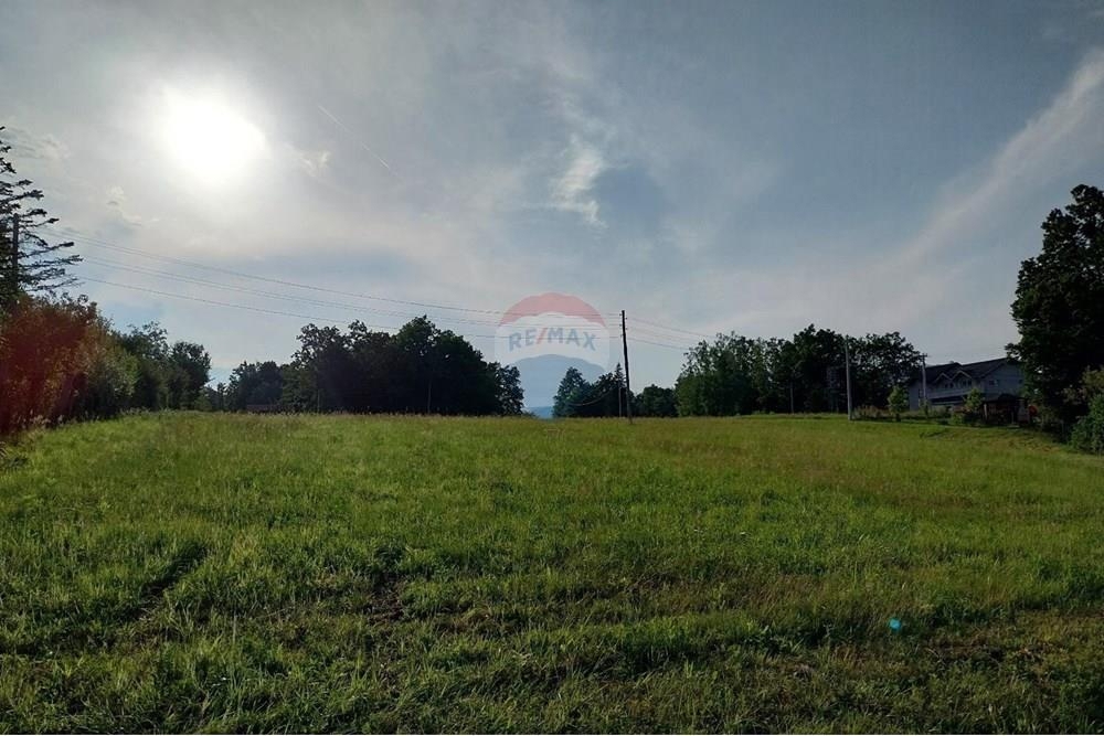 Jastrebarsko, Klinča Sela – zazidljivo zemljišče, 6.463 m²