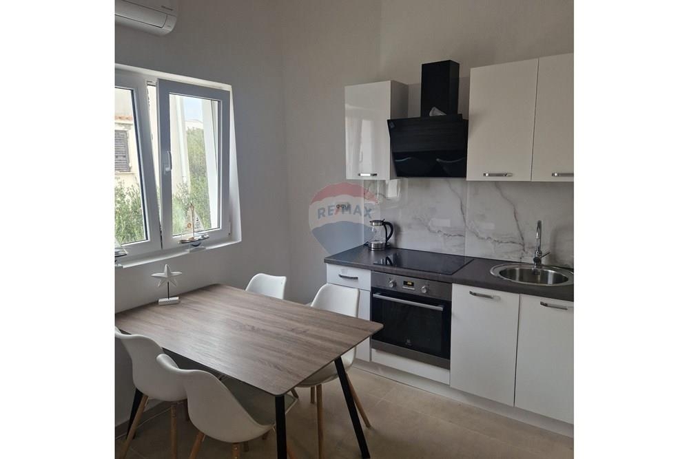 Hiša Mandre, Kolan, 322,89m2