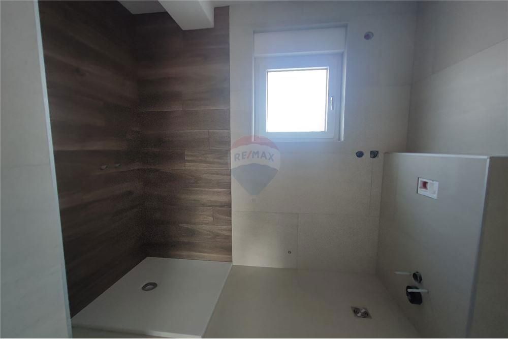 Apartma Privlaka, 75,30m2