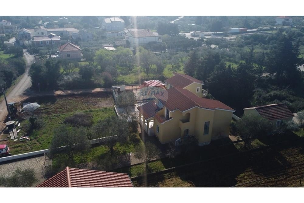 Hiša Ugljan, Preko, 238m2