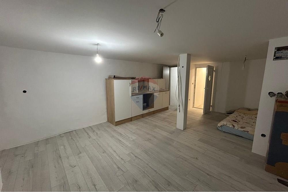 Apartma Pag, 34m2