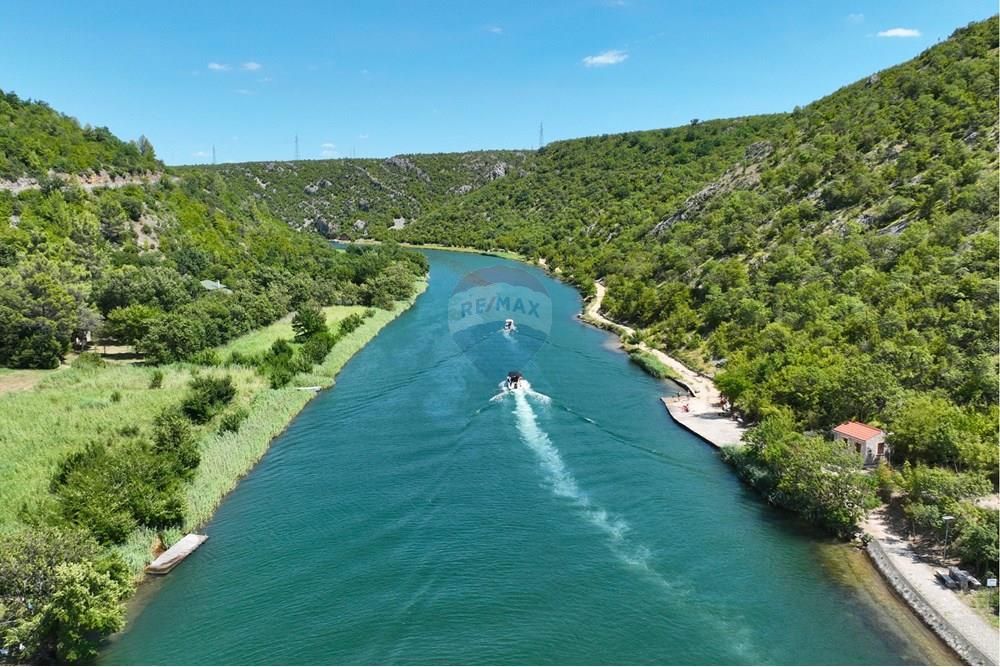 Hiša Obrovac, 220m2