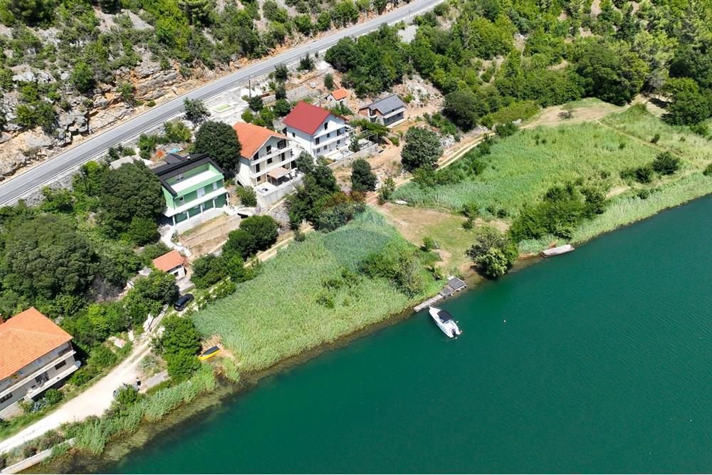 Hiša Obrovac, 220m2