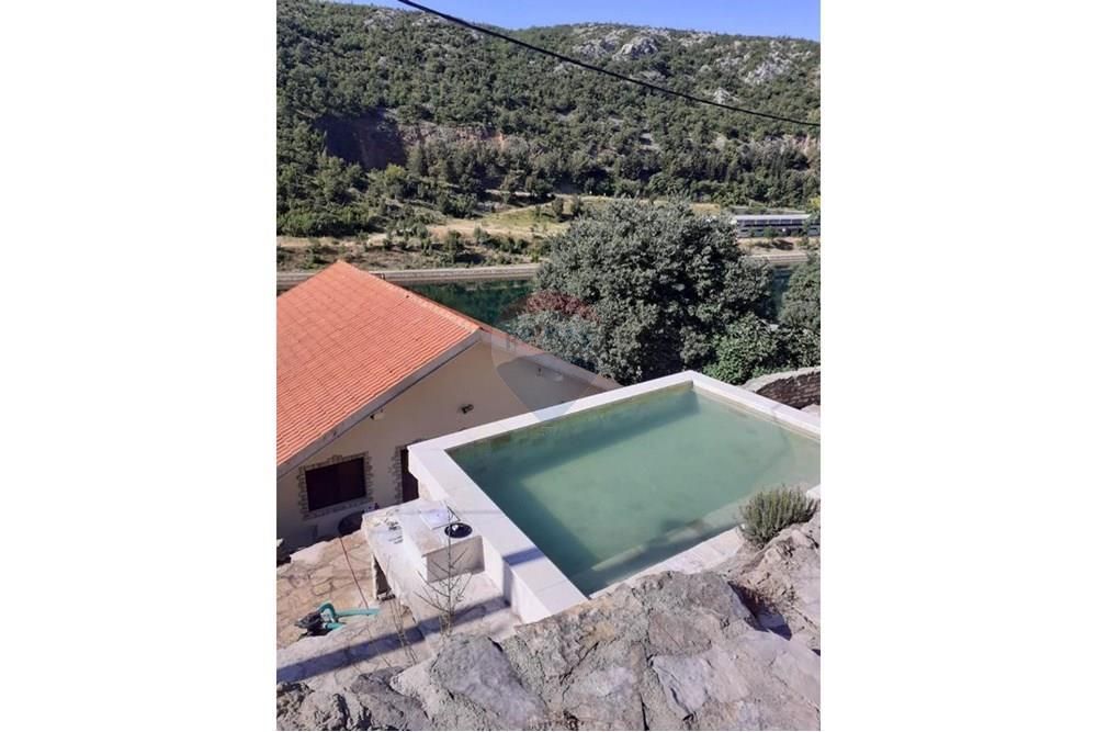 Hiša Obrovac, 220m2