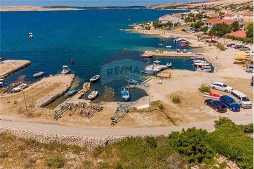 Hiša Kustići, Novalja, 647m2