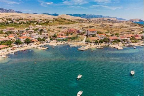 Hiša Kustići, Novalja, 647m2