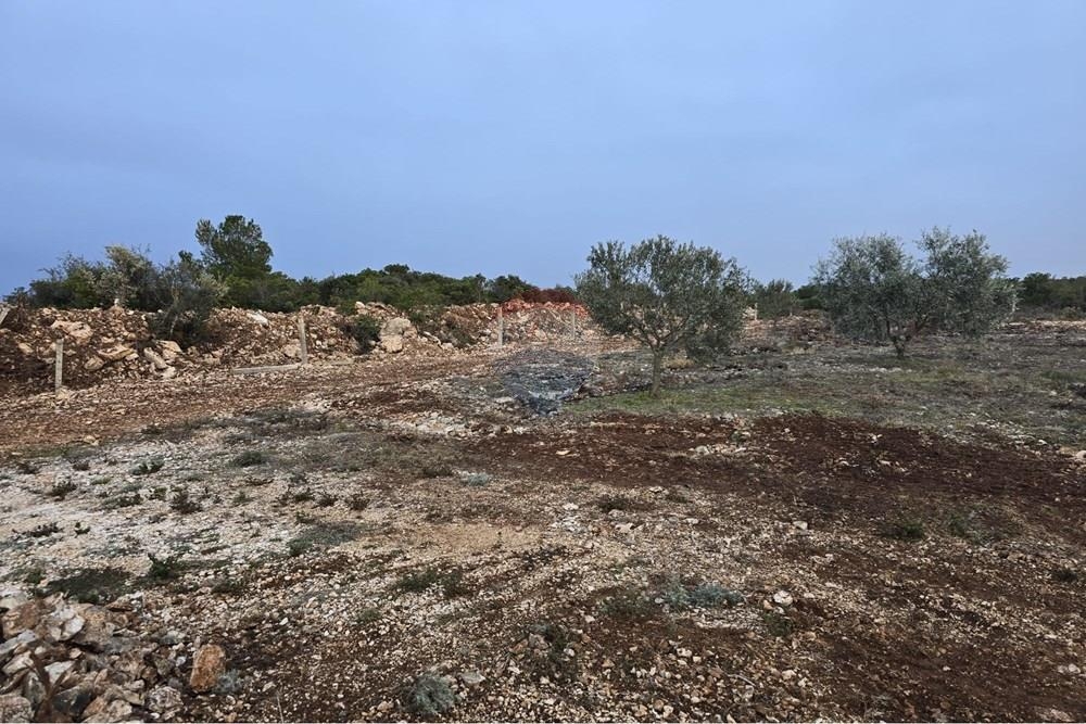 Zemljišče Donje Raštane, Sveti Filip I Jakov, 2.206m2