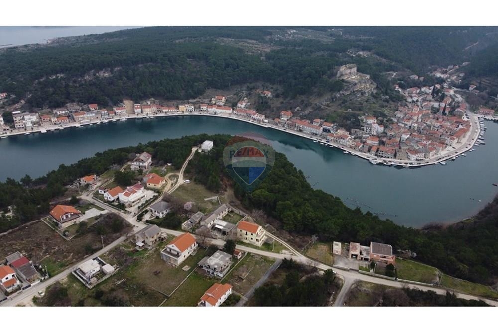 Zemljišče Novigrad, 462m2