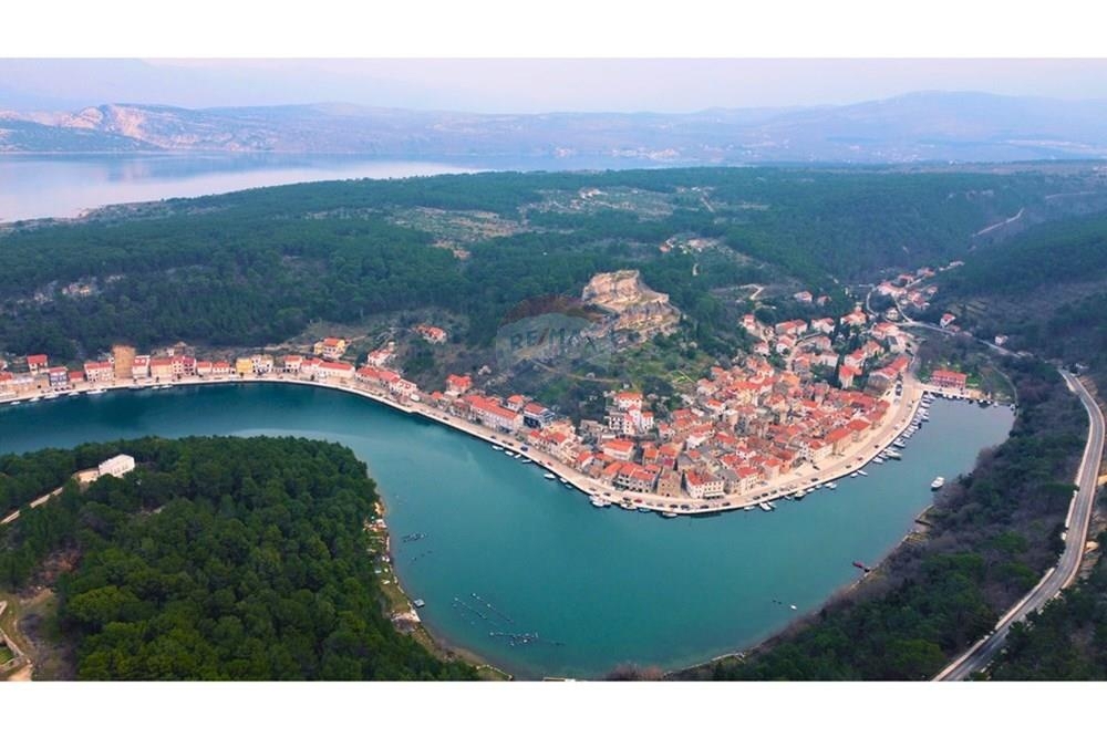 Zemljišče Novigrad, 462m2