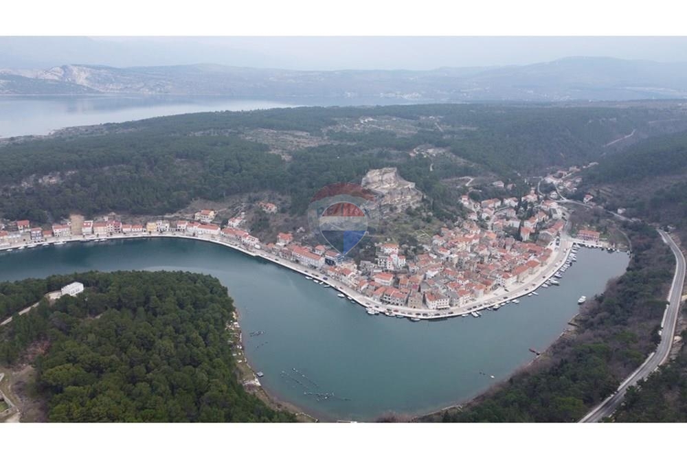 Zemljišče Novigrad, 462m2
