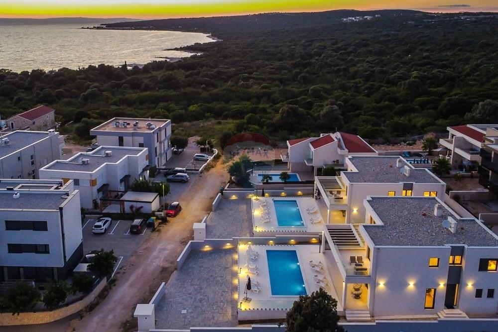 Hiša Novalja, 310m2