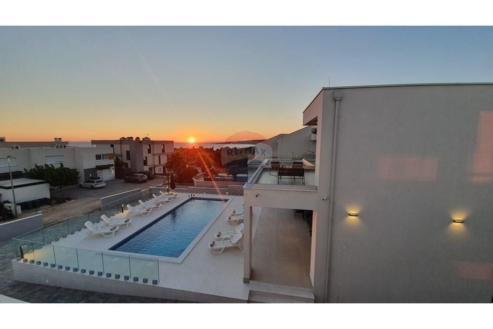 Hiša Novalja, 310m2