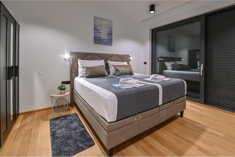 Hiša Novalja, 310m2