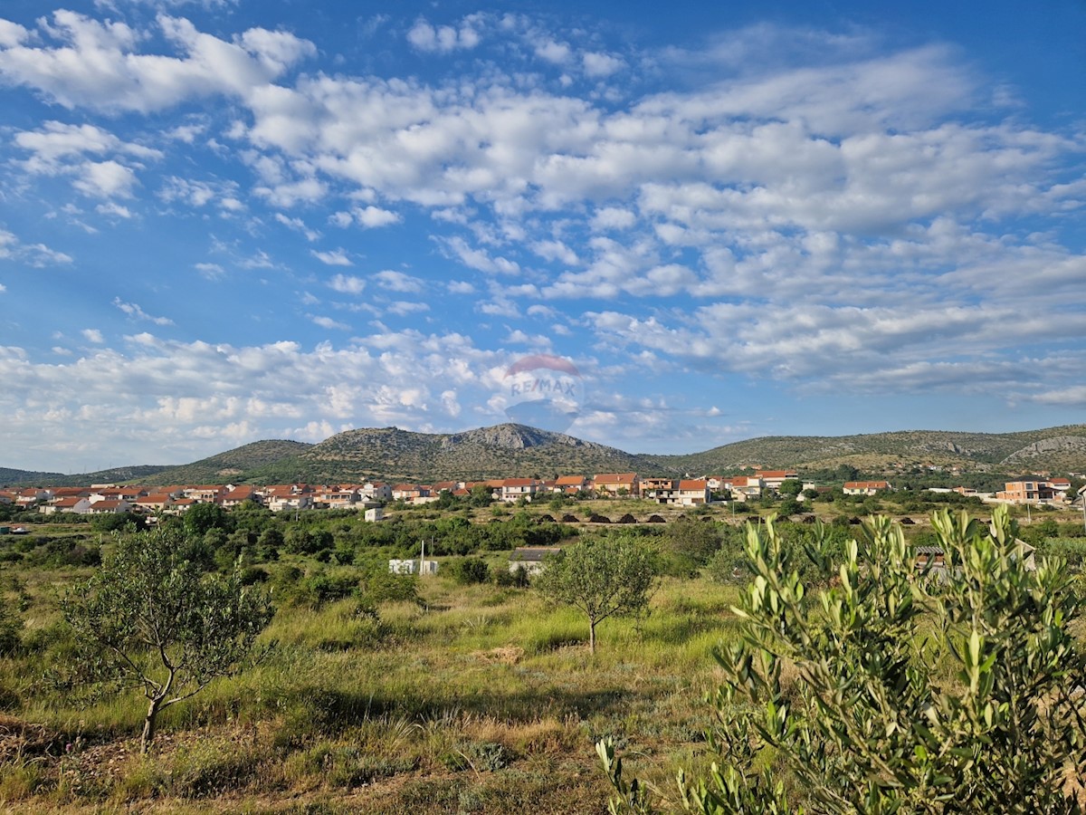 Zemljišče Donje Ražine, Šibenik, 500m2