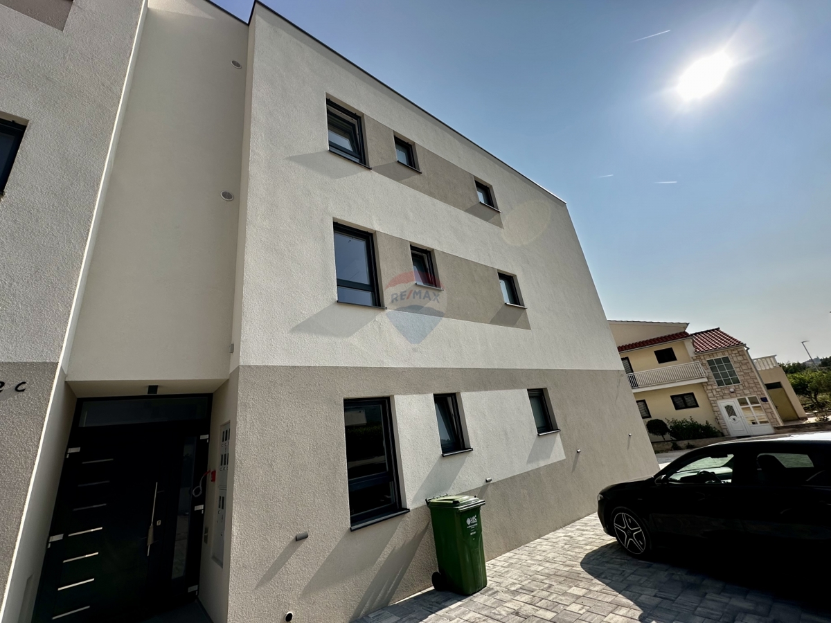 Stanovanje / Apartma Vodice, 90,69m2